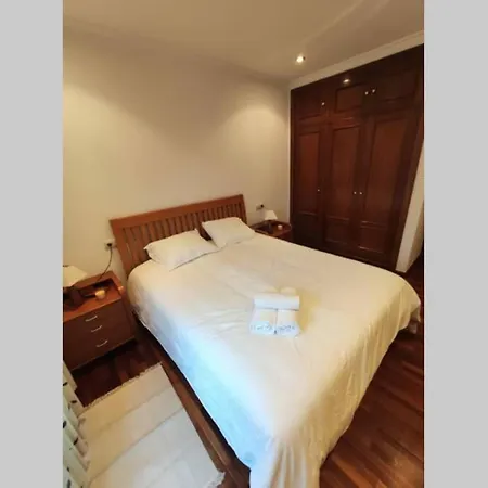 Apartment Piso Centrico Con Terraza Y Garaje Tu Familia Baiona